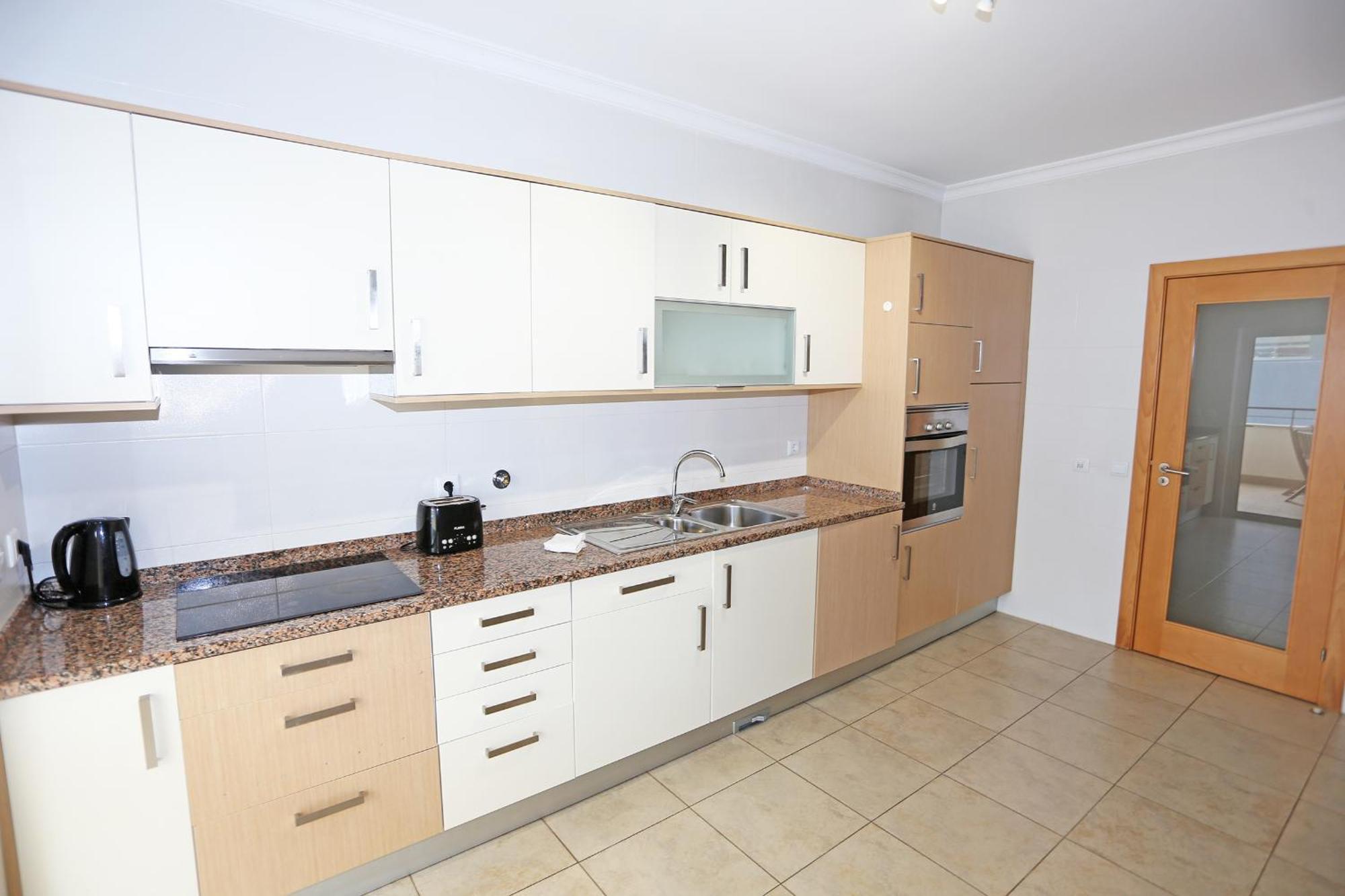 לאגוּ‏ש A04 - Large Modern 1 Bed Apartment With Pool מראה חיצוני תמונה