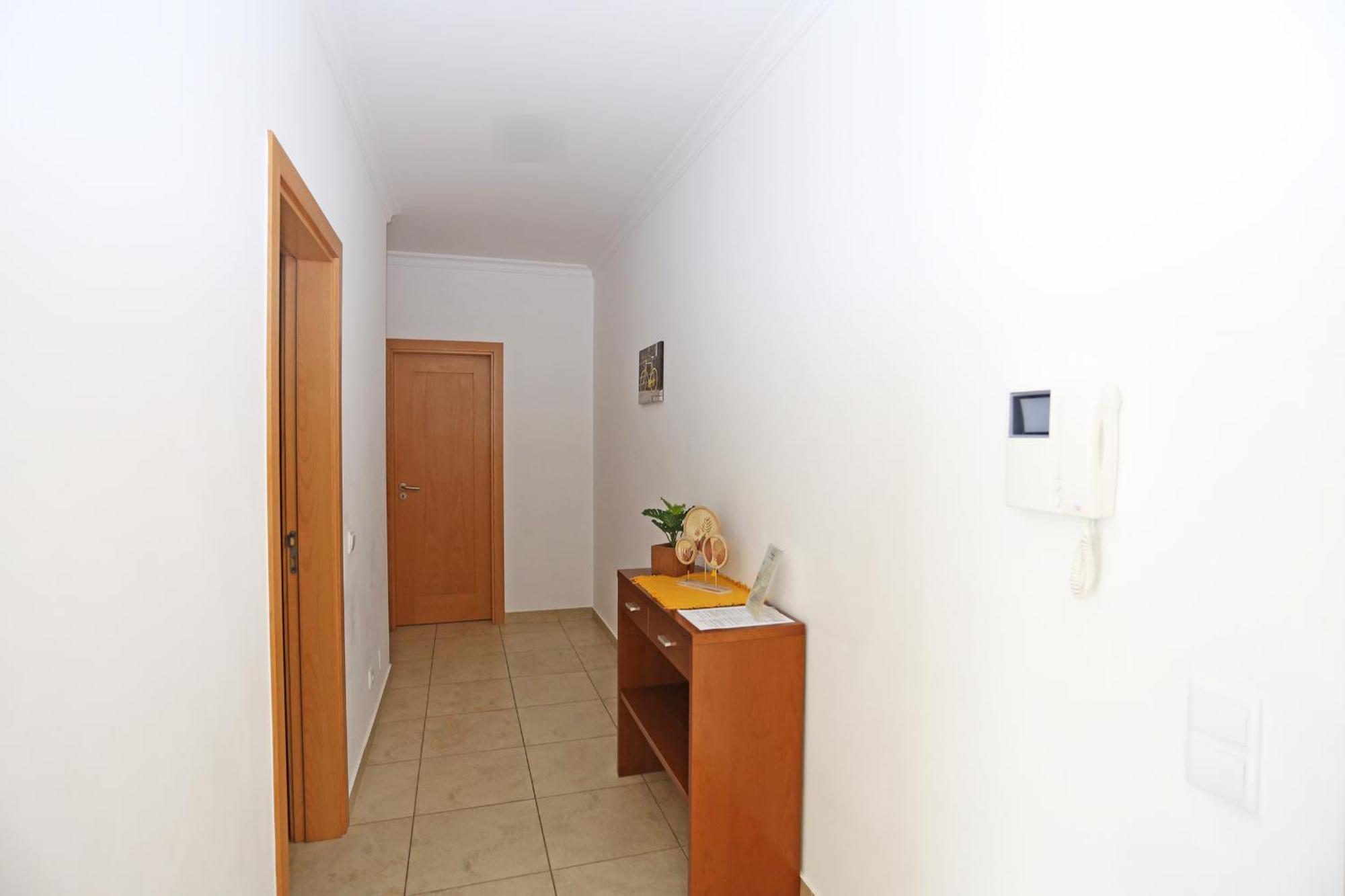 לאגוּ‏ש A04 - Large Modern 1 Bed Apartment With Pool מראה חיצוני תמונה
